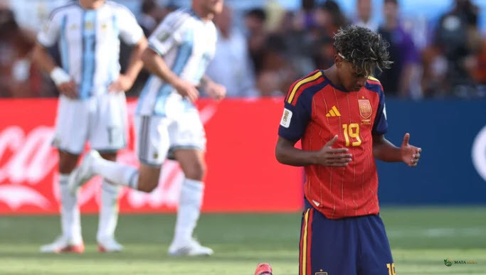 Di Tengah Kericuhan Final Piala Dunia, Lamine Yamal Pilih Berdoa Usai Antar Spanyol Raih Gelar Juara Dunia