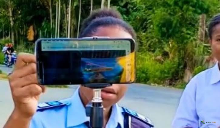 Canggih! SMKN 5 Penerbangan Waibu Papua Terapkan Absensi Digital Terhubung Langsung ke WhatsApp Orang Tua