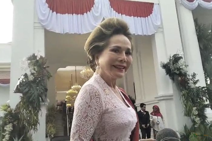 Ratna Sari Dewi Soekarno Hadir di Upacara HUT Ke-81 RI, Tampil Anggun Berkebaya Putih