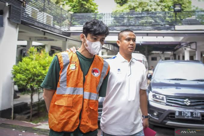 Revaldo Resmi Jadi Tersangka Narkoba, Polisi Ungkap Barang Bukti dan Riwayat Kasusnya