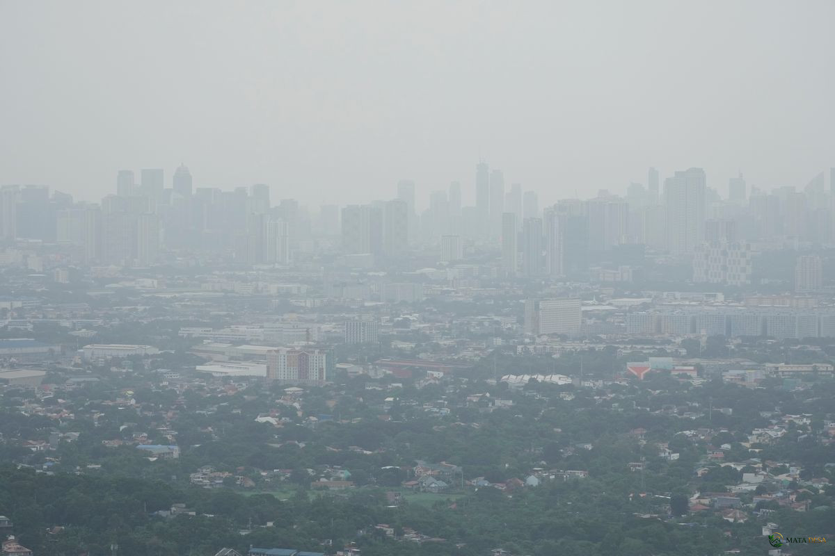 Kabut Asap Karhutla Kalimantan Capai Filipina, Sekolah di Sejumlah Wilayah Diliburkan