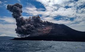 Abu Vulkanik Anak Krakatau Mulai Mencapai Jakarta, BMKG Ungkap Sebaran hingga 20.000 Kaki