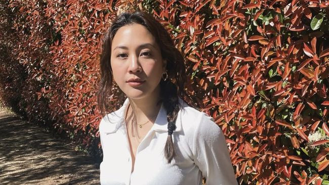 Sherina Munaf Ajak Mahasiswa Universitas Palangka Raya Gotong Royong Padamkan Karhutla