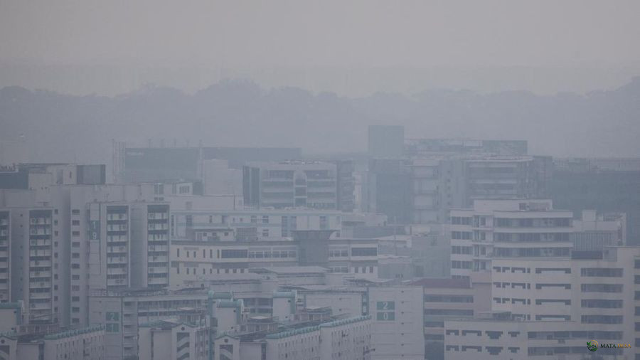 Kabut Asap Karhutla Indonesia Berdampak ke Singapura, PSI Sempat Tembus Level 105