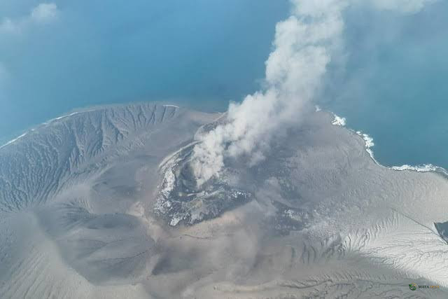 BMKG: Abu Vulkanik Anak Krakatau Mulai Menjauh dari Indonesia, Sejumlah Bandara Kembali Dibuka